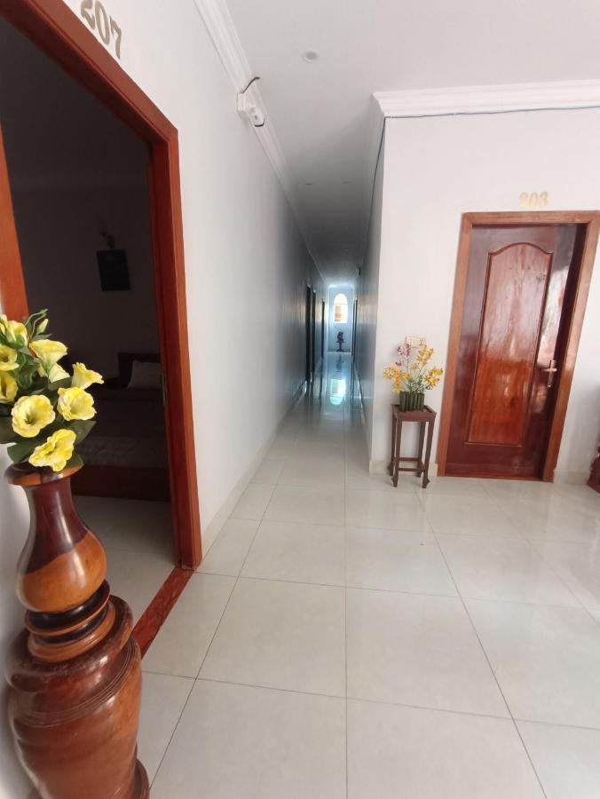 Hotel Orchid 101 Kampot Esterno foto