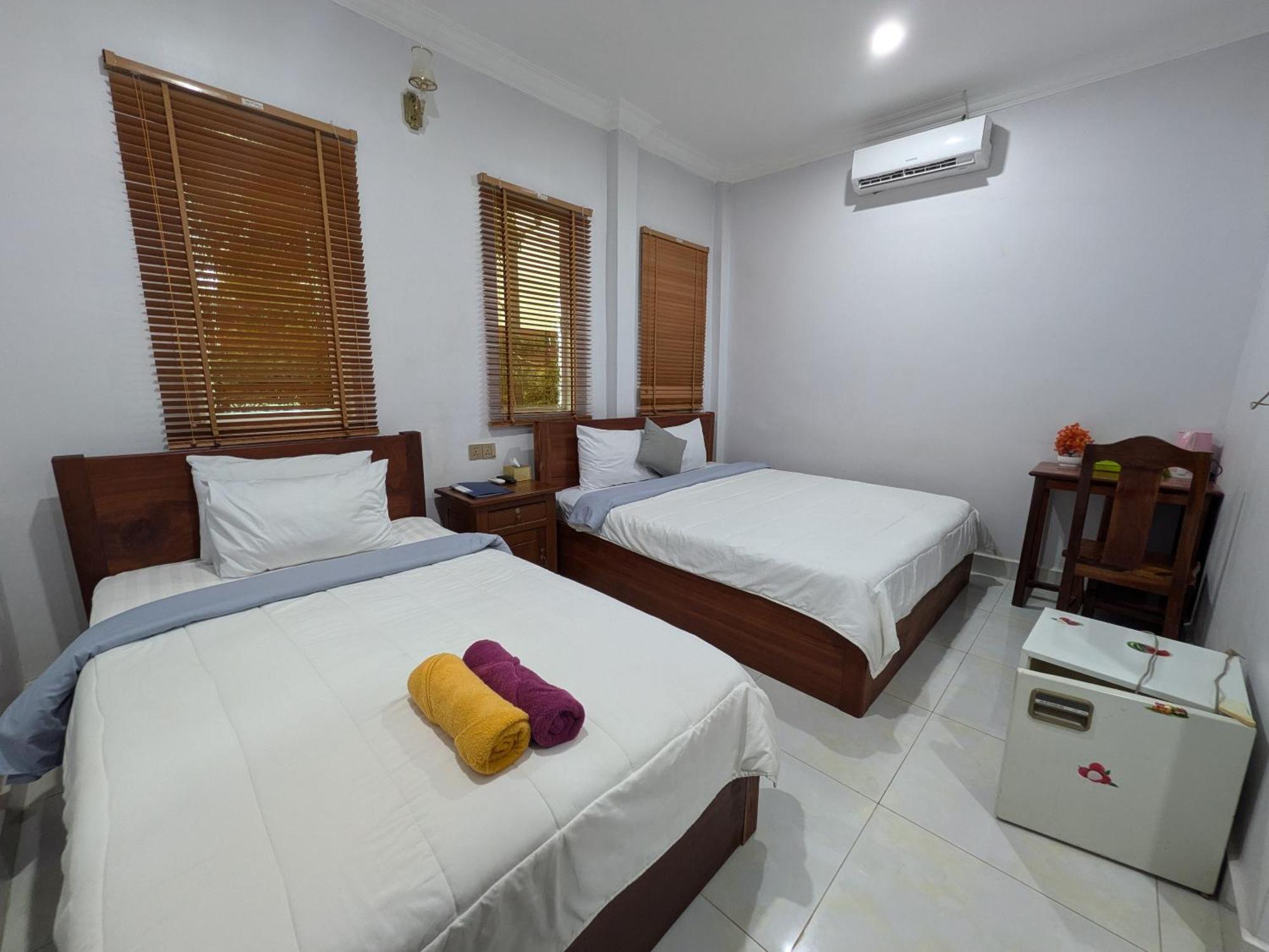 Hotel Orchid 101 Kampot Esterno foto