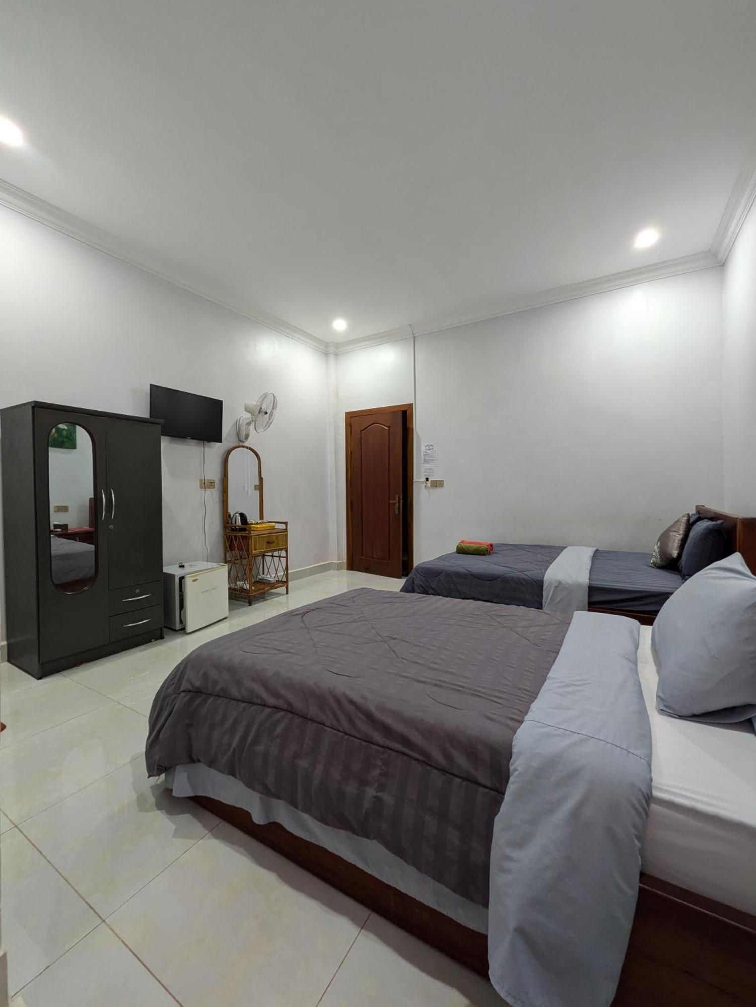 Hotel Orchid 101 Kampot Esterno foto