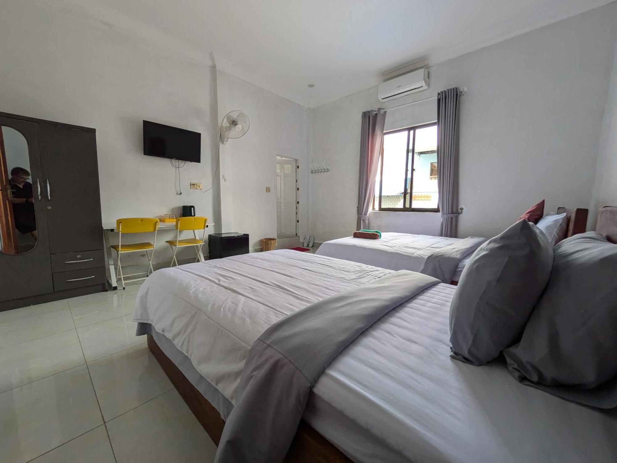 Hotel Orchid 101 Kampot Esterno foto