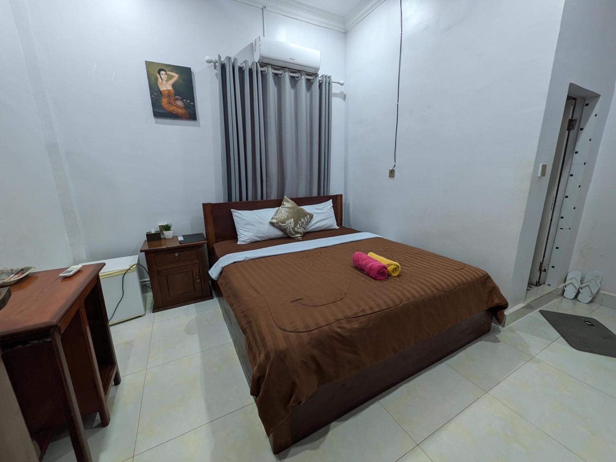 Hotel Orchid 101 Kampot Esterno foto