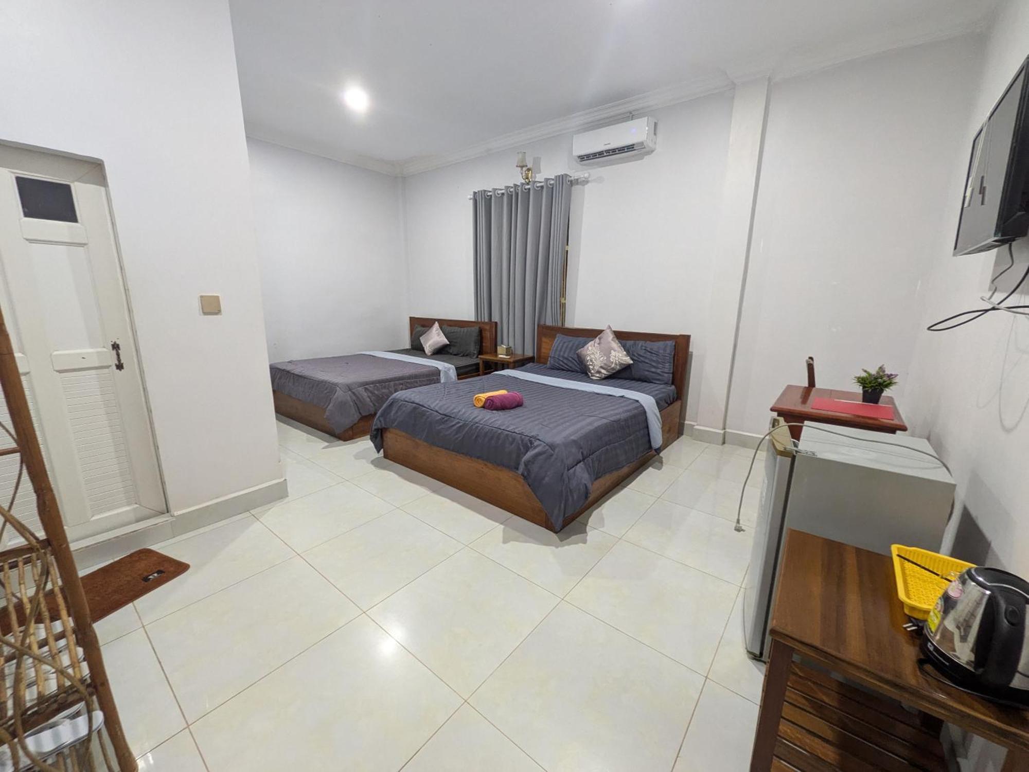 Hotel Orchid 101 Kampot Esterno foto